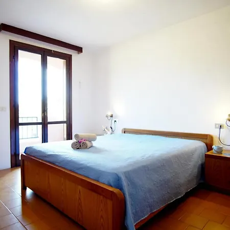 Sea View And Pool B בית נופש