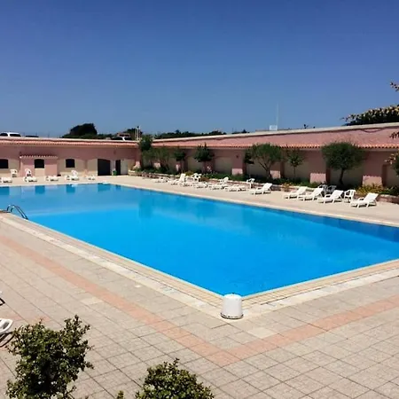 Sea View And Pool B